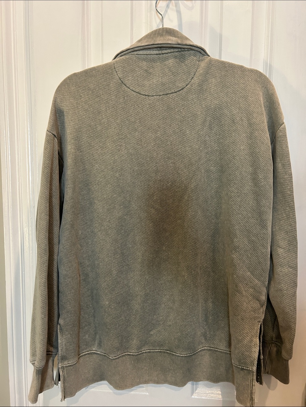American Eagle This Feels Seriously Lived-In Sage Pullover Sweatshirt - Picture 3 of 3